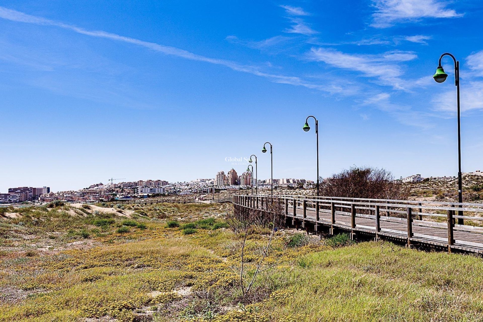 Resale - APARTMENT -
TORREVIEJA - Los Europeos