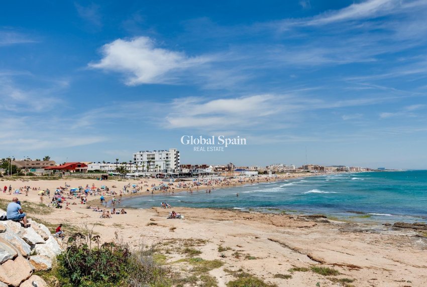 Resale - APARTMENT -
TORREVIEJA - Los Europeos