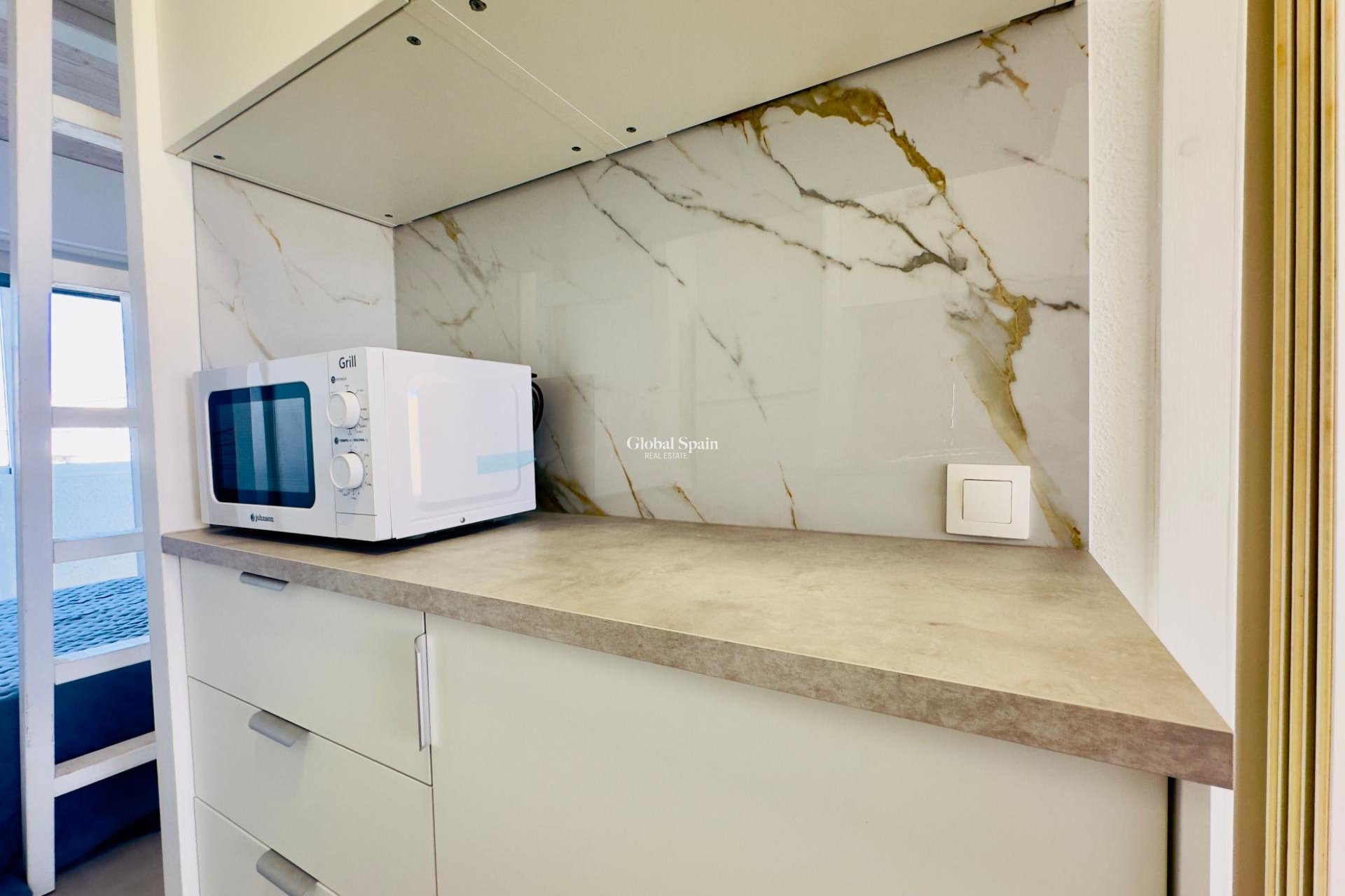 Resale - Apartment -
TORREVIEJA - Los Frutales