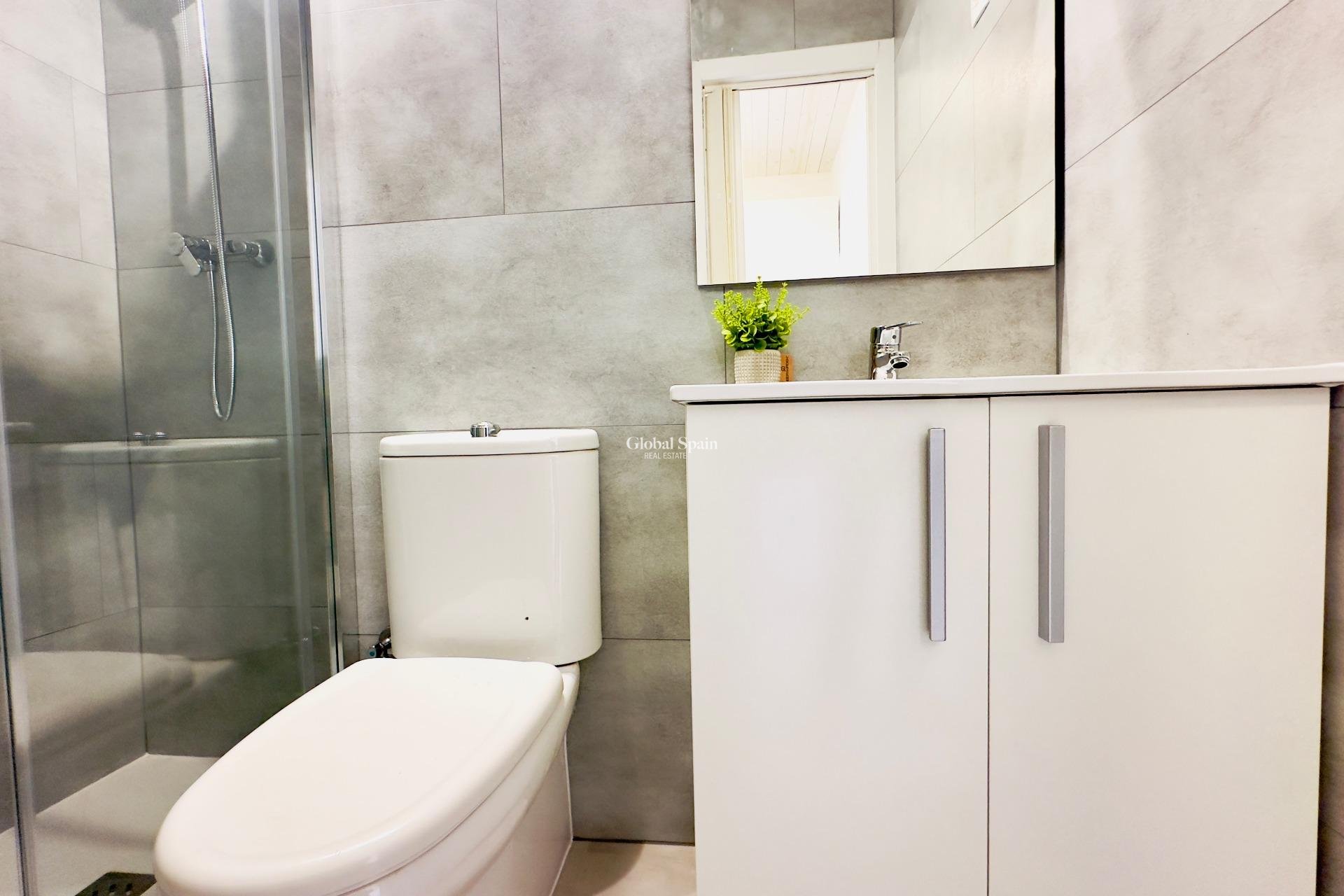 Resale - Apartment -
TORREVIEJA - Los Frutales