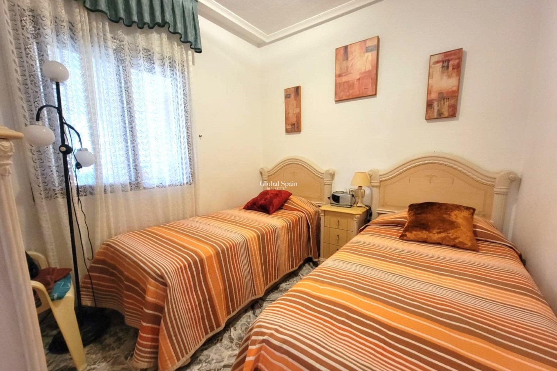 Resale - APARTMENT -
TORREVIEJA - Los Frutales