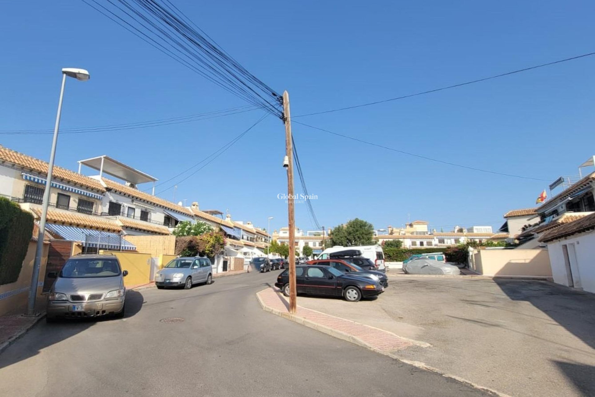 Resale - APARTMENT -
TORREVIEJA - Los Frutales