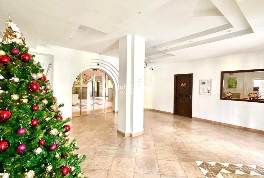 Resale - APARTMENT -
TORREVIEJA - Los Frutales