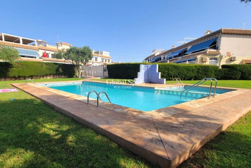 Resale - APARTMENT -
TORREVIEJA - Los Frutales