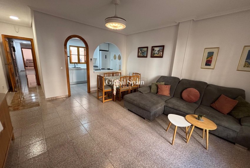 Resale - APARTMENT -
TORREVIEJA - Los Frutales