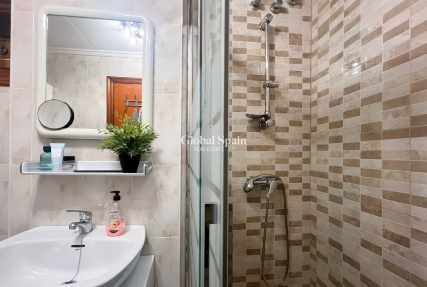 Resale - APARTMENT -
TORREVIEJA - Los Frutales