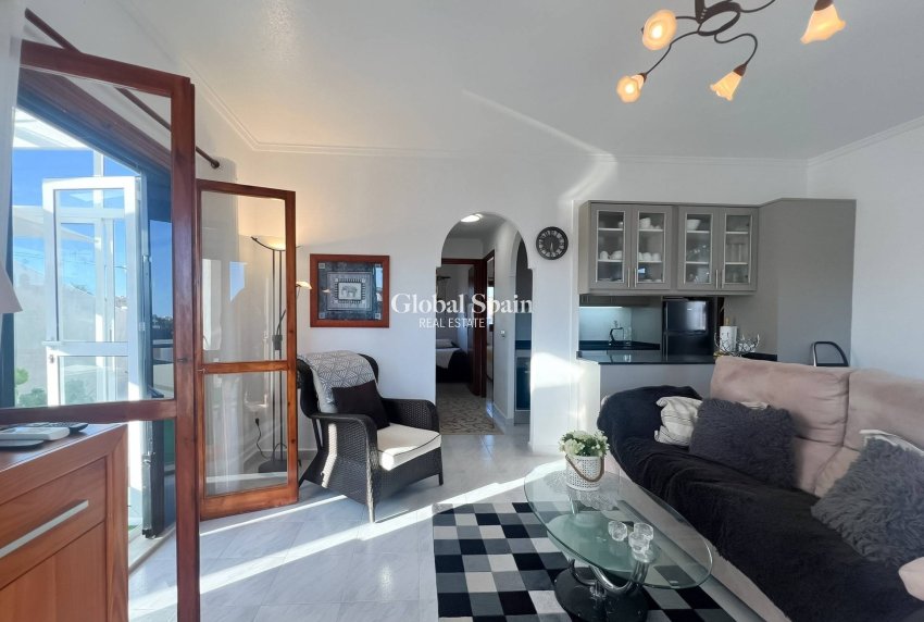 Resale - APARTMENT -
TORREVIEJA - Los Frutales