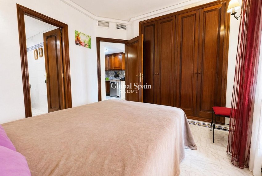 Resale - APARTMENT -
TORREVIEJA - Los Frutales