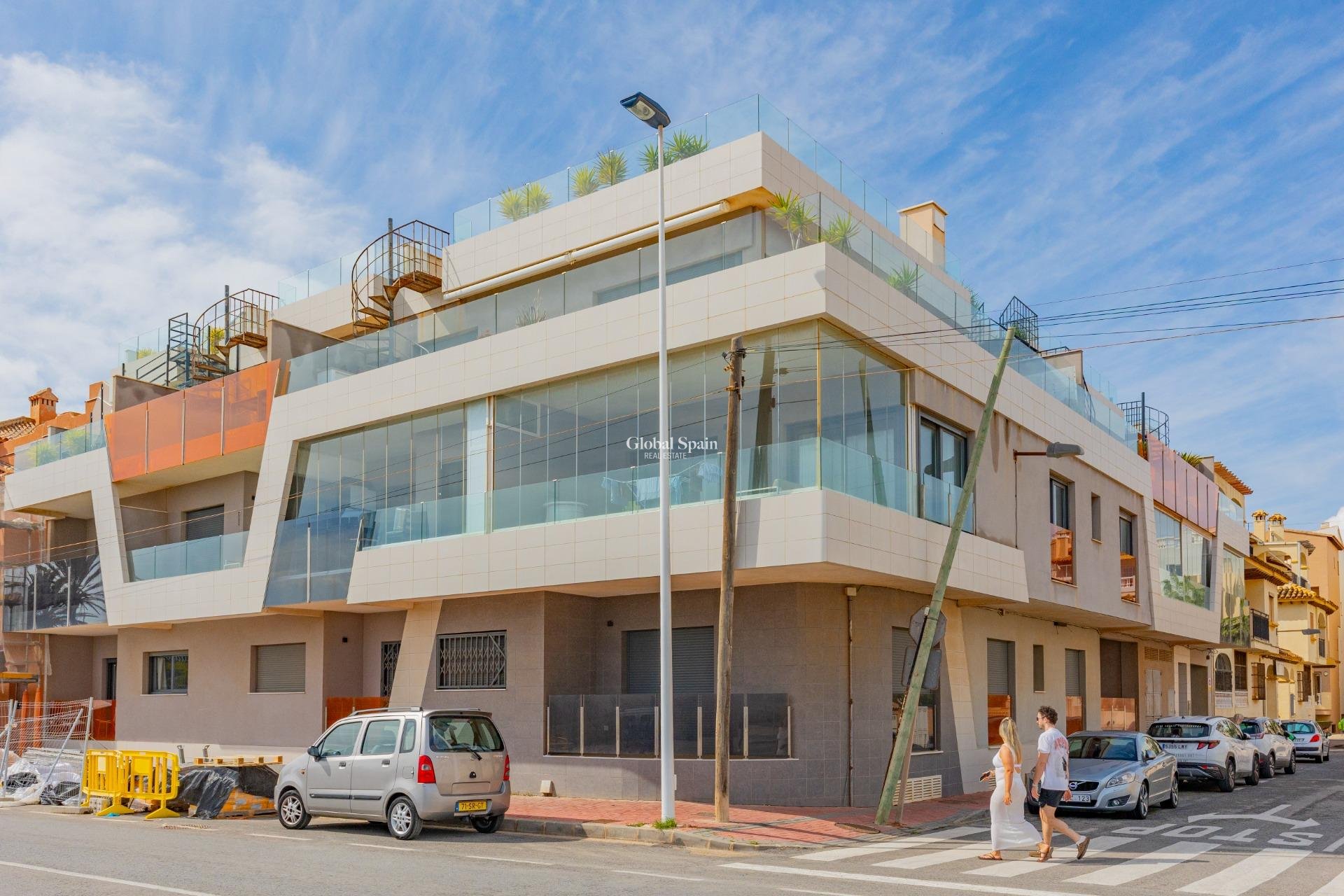 Resale - APARTMENT -
TORREVIEJA - Los Frutales