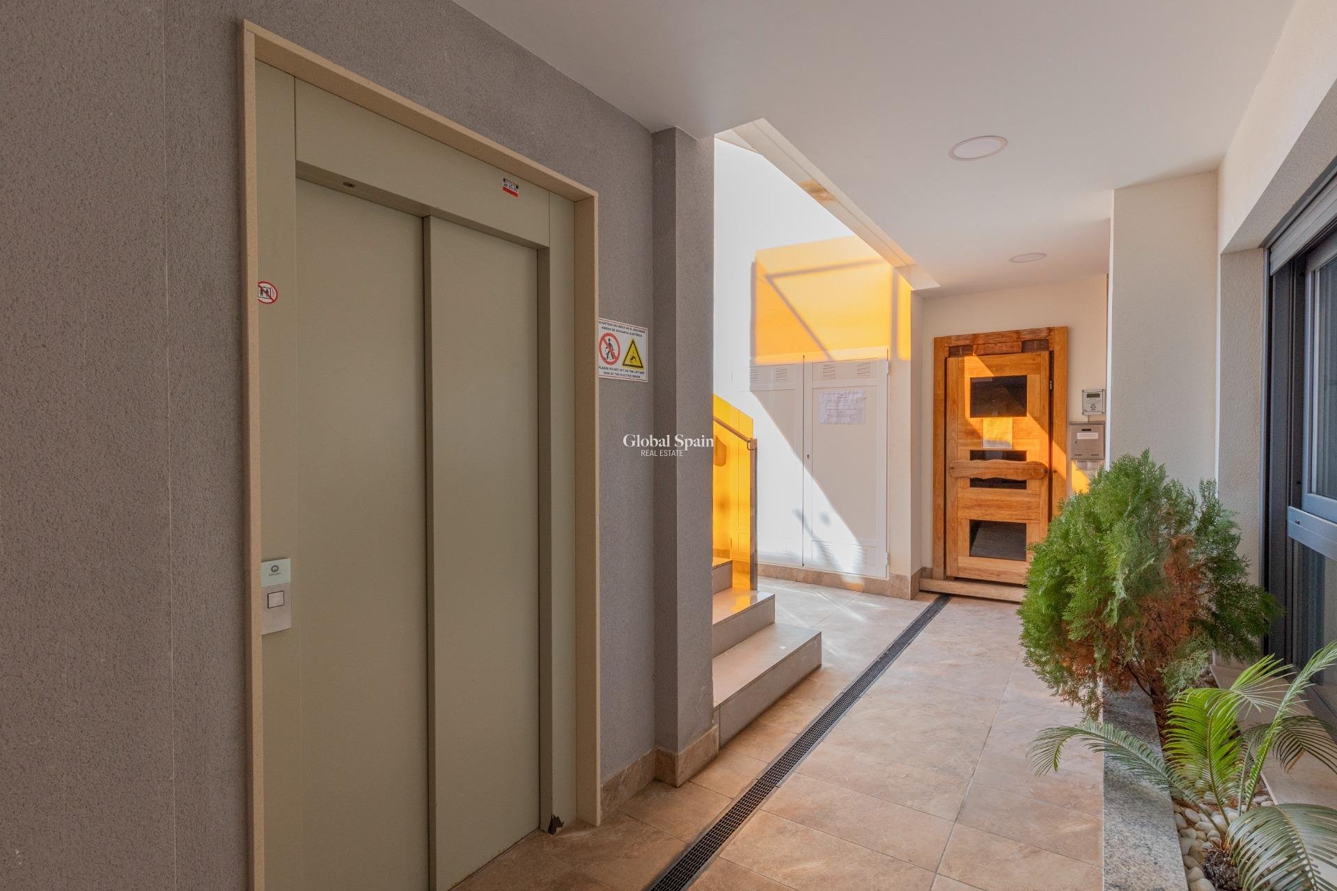 Resale - APARTMENT -
TORREVIEJA - Los Frutales