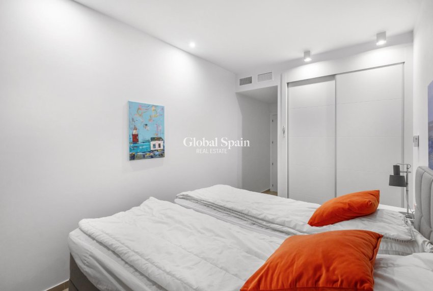 Resale - APARTMENT -
TORREVIEJA - Los Frutales
