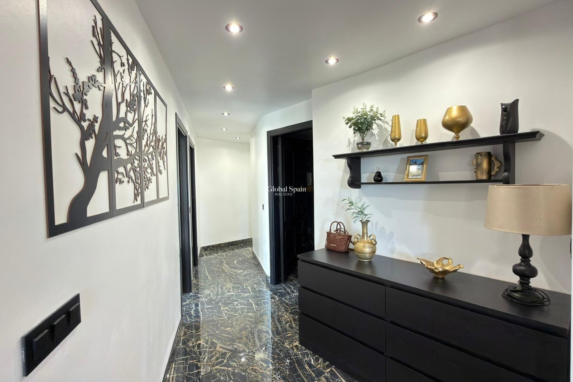 Resale - APARTMENT -
TORREVIEJA - Los Frutales