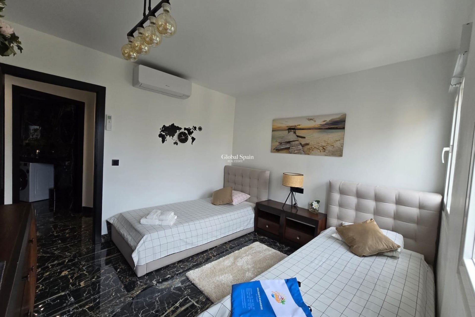 Resale - APARTMENT -
TORREVIEJA - Los Frutales
