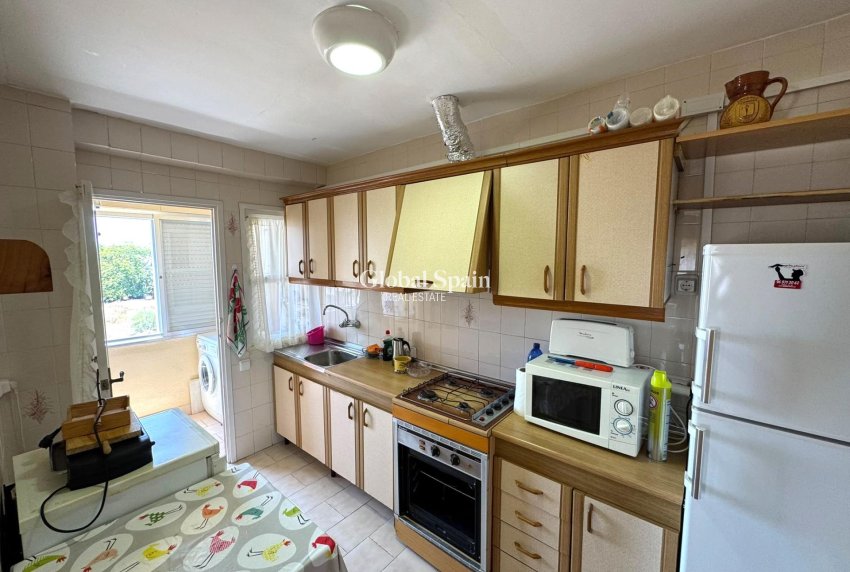 Resale - APARTMENT -
TORREVIEJA - Miramar - Torre Del Moro