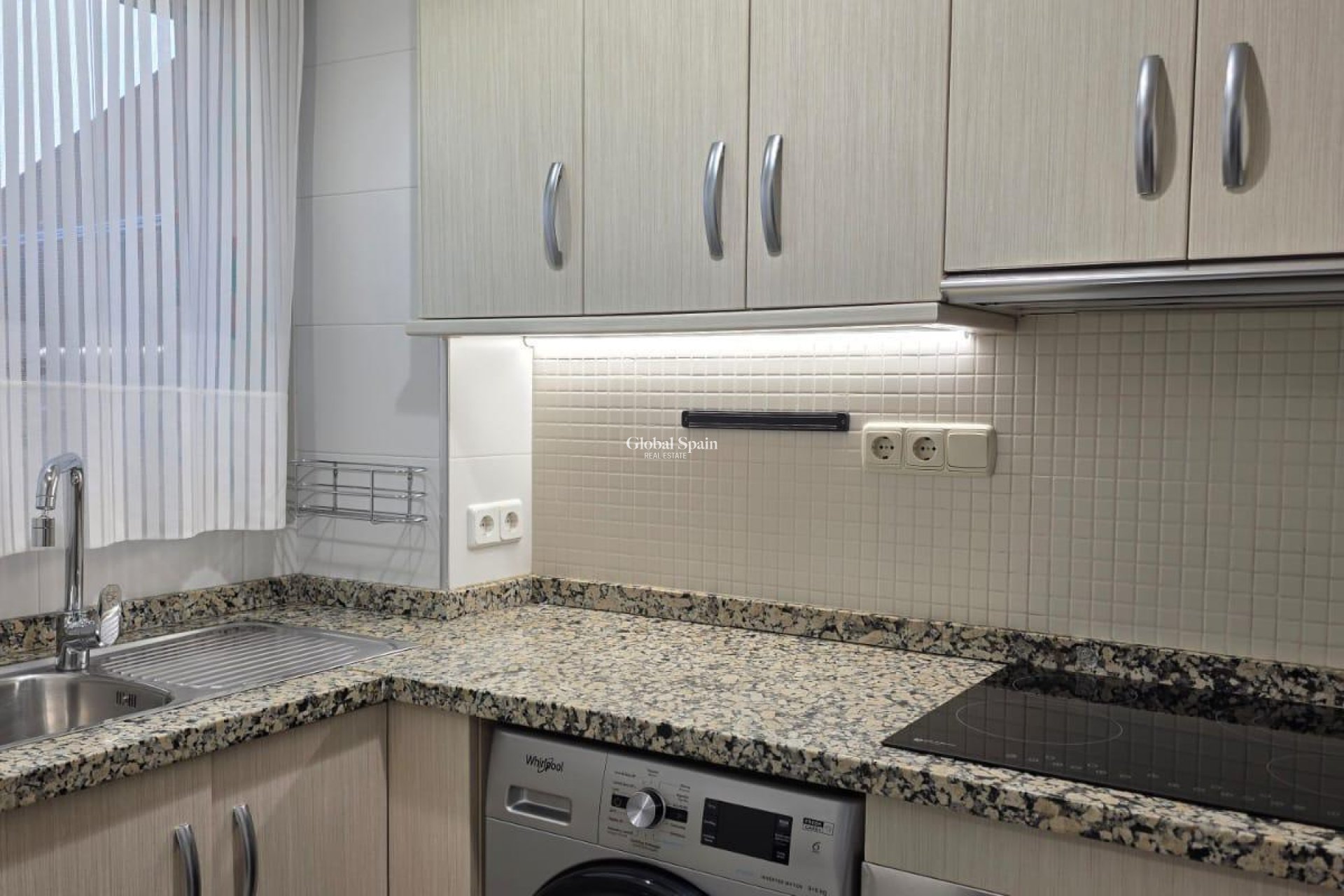 Resale - APARTMENT -
TORREVIEJA - Nueva Torrevieja