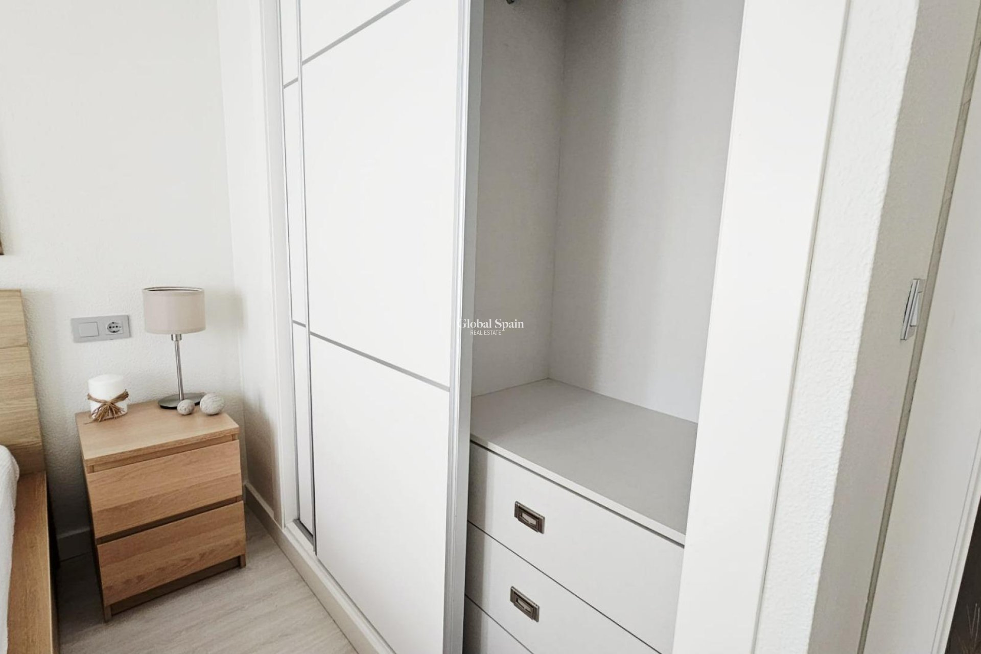 Resale - APARTMENT -
TORREVIEJA - Nueva Torrevieja