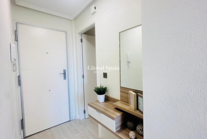 Resale - APARTMENT -
TORREVIEJA - Nueva Torrevieja