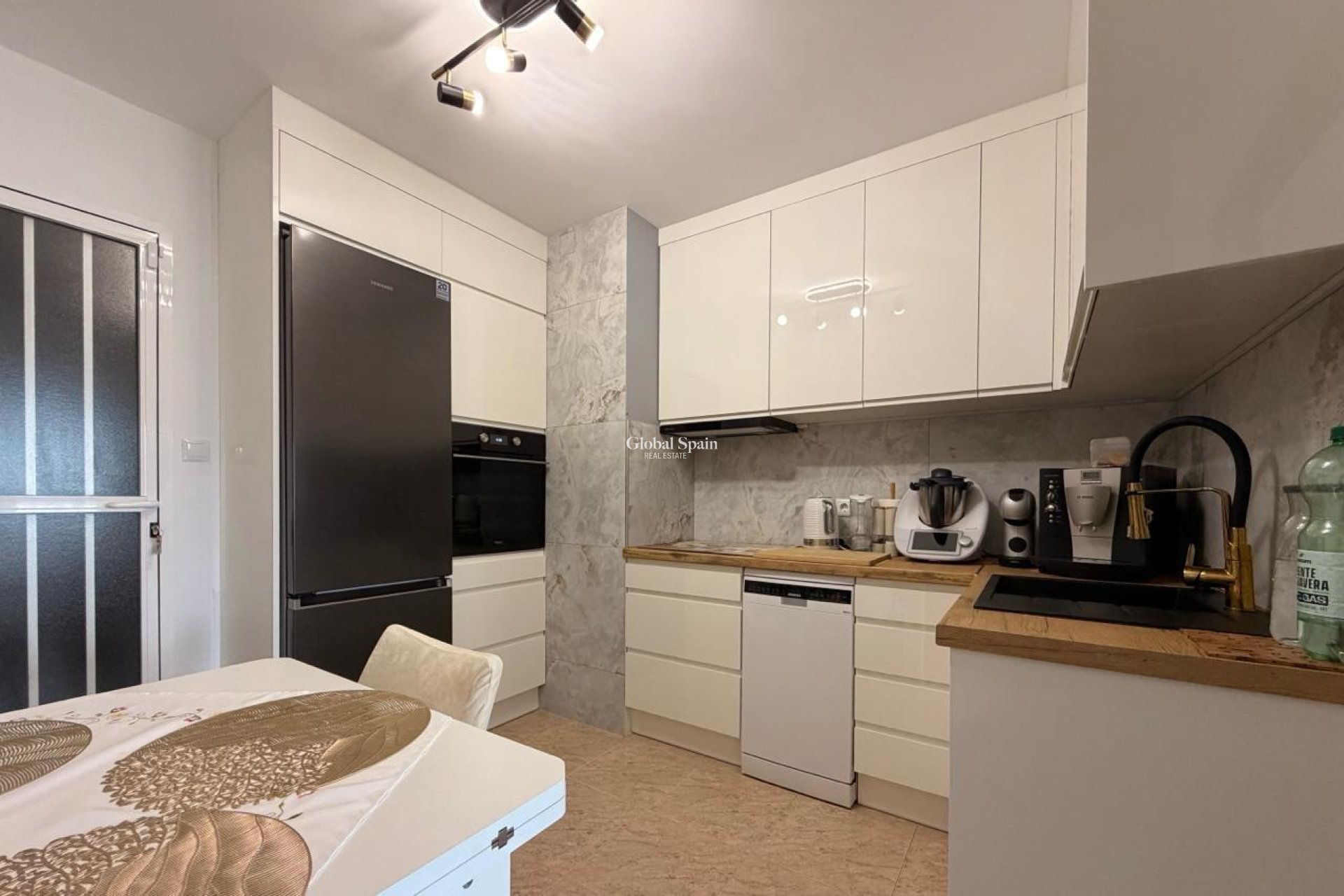 Resale - APARTMENT -
TORREVIEJA - Nueva Torrevieja