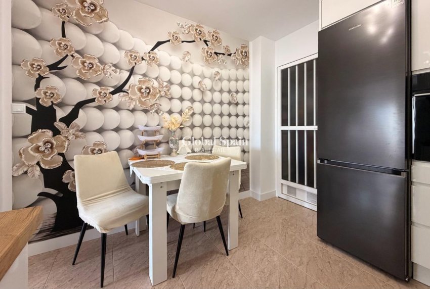 Resale - APARTMENT -
TORREVIEJA - Nueva Torrevieja