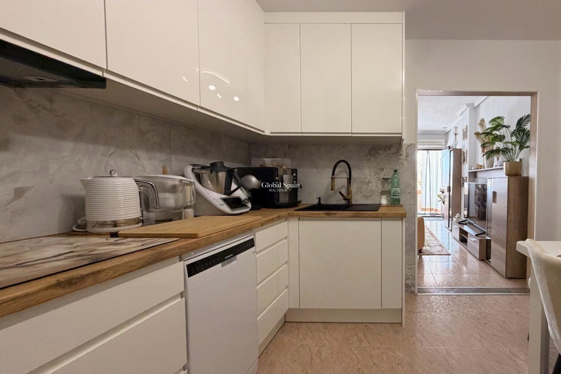 Resale - APARTMENT -
TORREVIEJA - Nueva Torrevieja