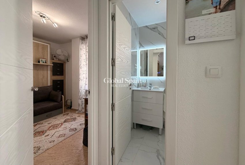 Resale - APARTMENT -
TORREVIEJA - Nueva Torrevieja