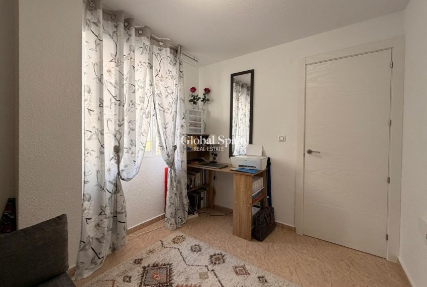 Resale - APARTMENT -
TORREVIEJA - Nueva Torrevieja