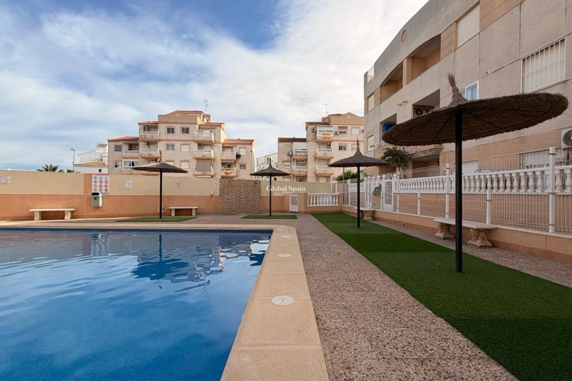 Resale - APARTMENT -
TORREVIEJA - Nueva Torrevieja