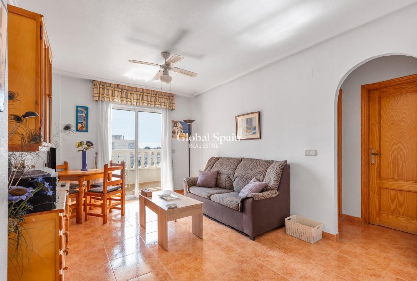 Resale - APARTMENT -
TORREVIEJA - Nueva Torrevieja