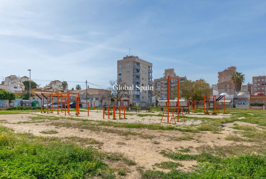 Resale - APARTMENT -
TORREVIEJA - Nueva Torrevieja