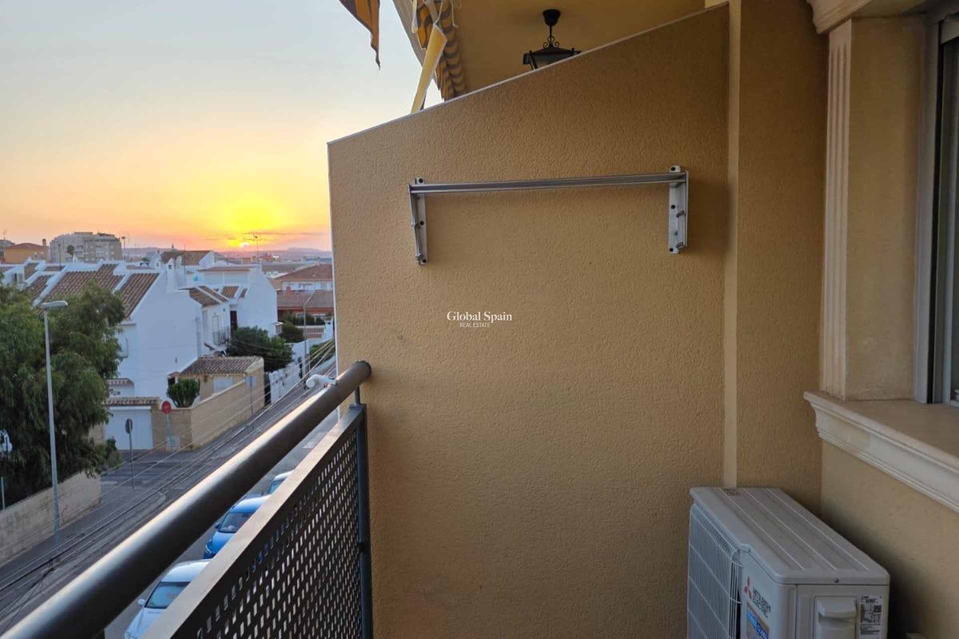 Resale - APARTMENT -
TORREVIEJA - Nueva Torrevieja