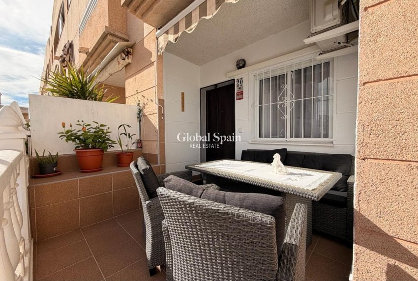 Resale - APARTMENT -
TORREVIEJA - Nueva Torrevieja