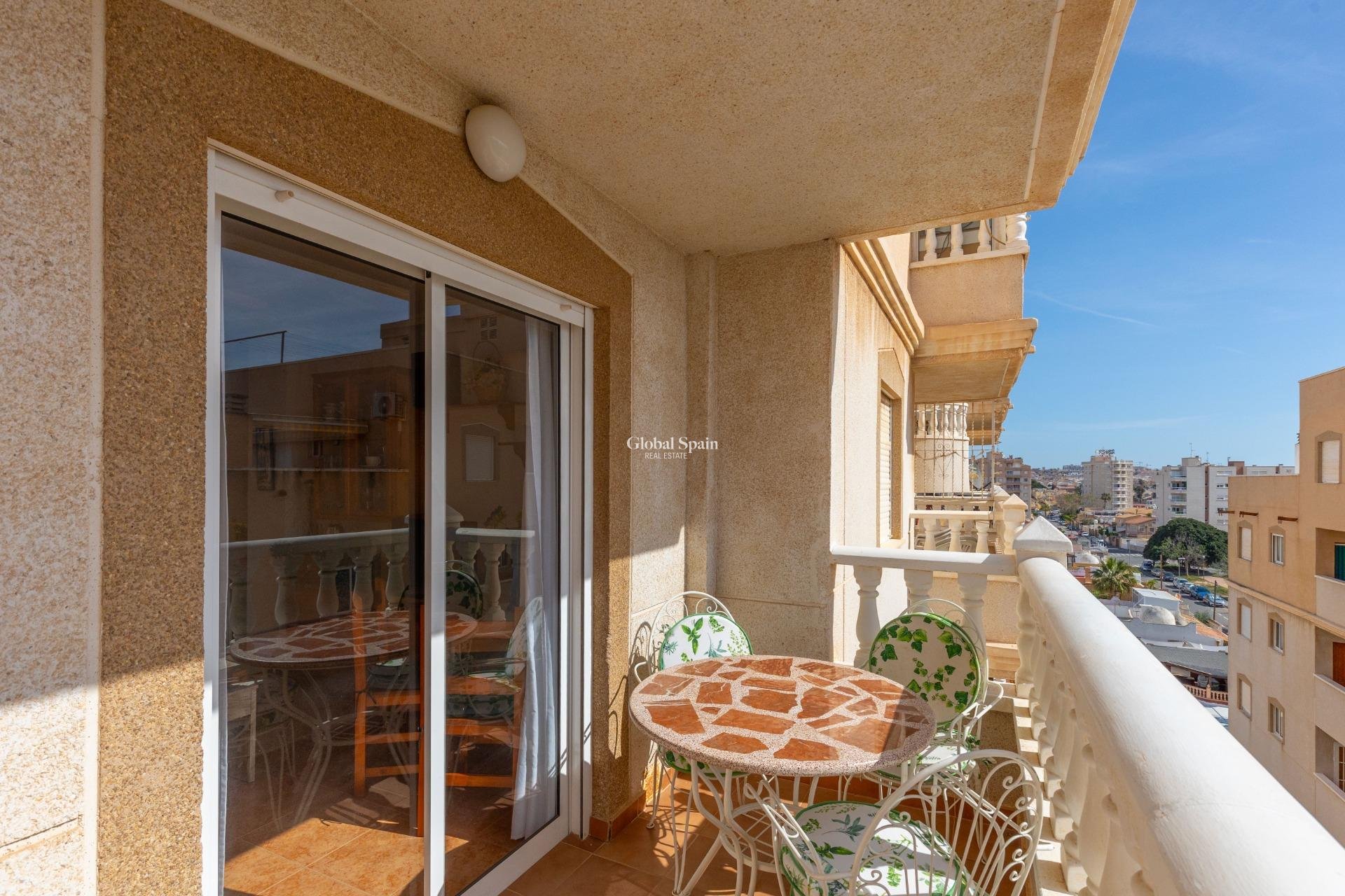 Resale - APARTMENT -
TORREVIEJA - Nueva Torrevieja
