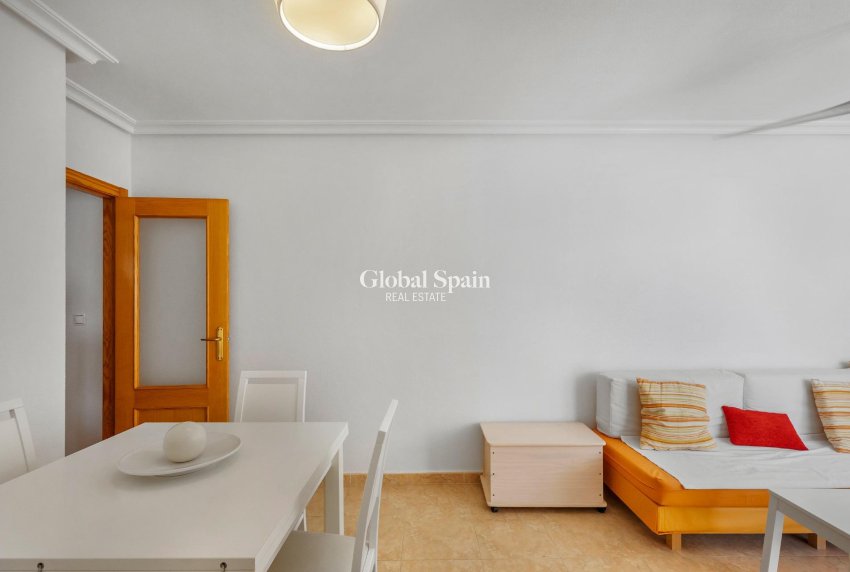 Resale - APARTMENT -
TORREVIEJA - Nueva Torrevieja