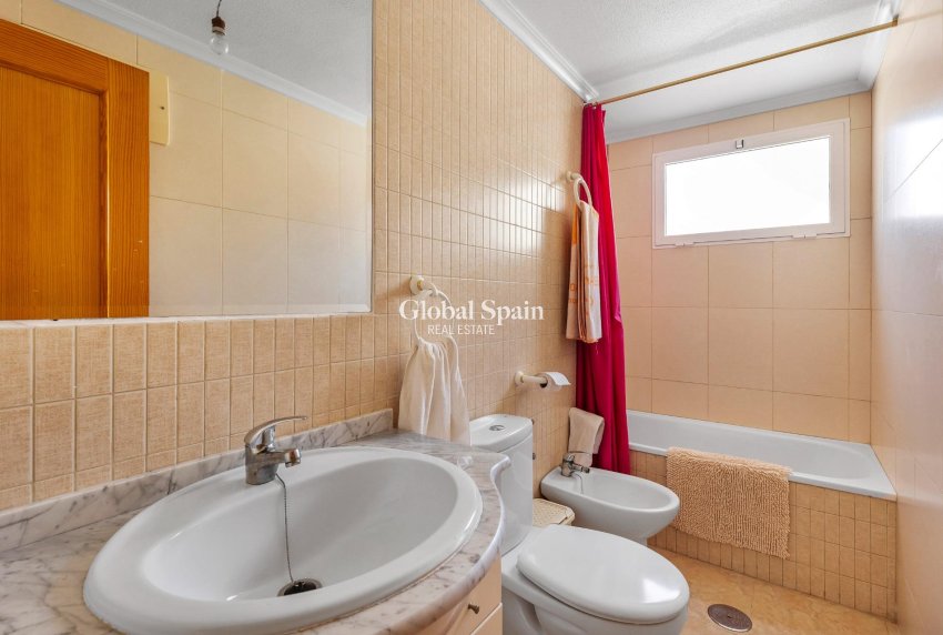 Resale - APARTMENT -
TORREVIEJA - Nueva Torrevieja