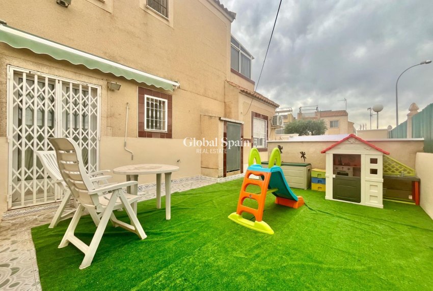 Resale - APARTMENT -
TORREVIEJA - Paraje Natural