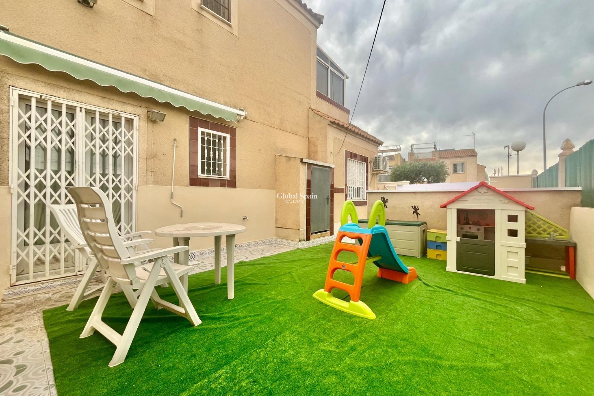 Resale - APARTMENT -
TORREVIEJA - Paraje Natural