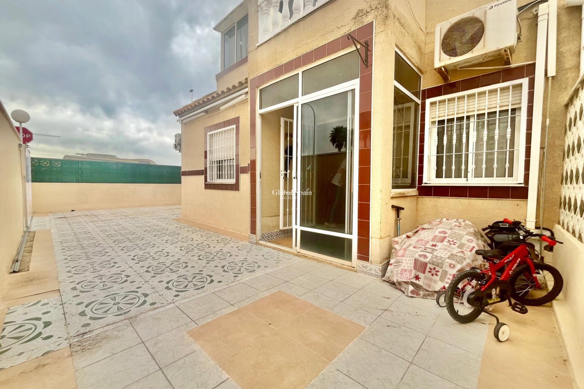 Resale - APARTMENT -
TORREVIEJA - Paraje Natural
