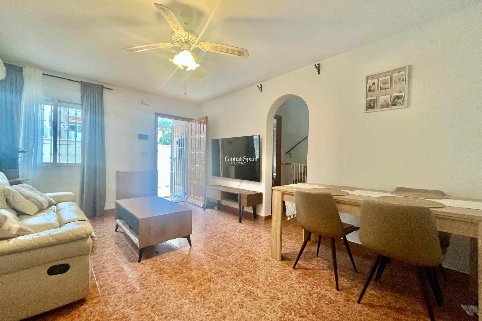 Resale - APARTMENT -
TORREVIEJA - Paraje Natural