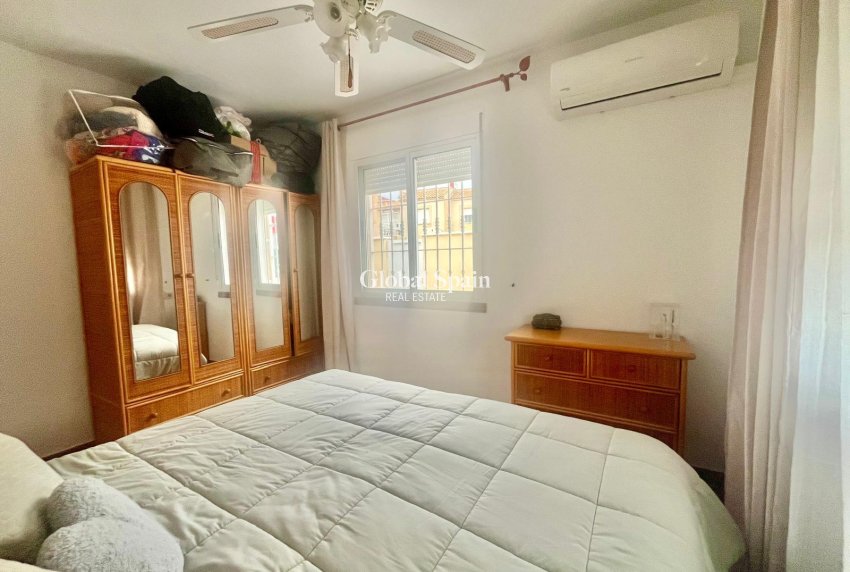 Resale - APARTMENT -
TORREVIEJA - Paraje Natural