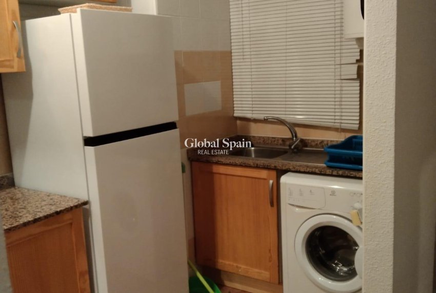 Resale - APARTMENT -
TORREVIEJA - Parque Acuático - Sector 25