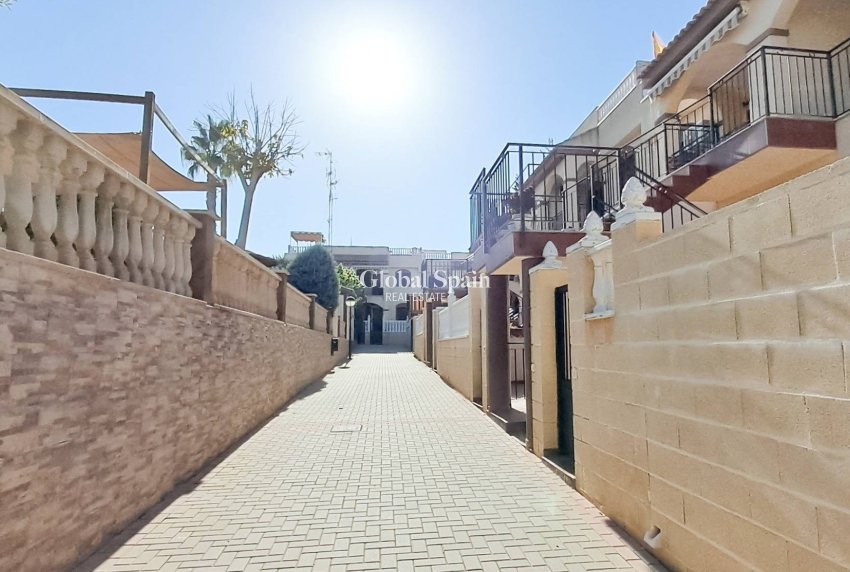 Resale - APARTMENT -
TORREVIEJA - Parque Acuático - Sector 25