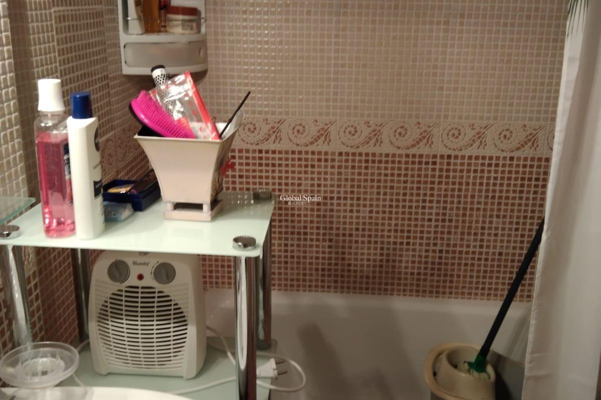 Resale - APARTMENT -
TORREVIEJA - Parque Acuático - Sector 25