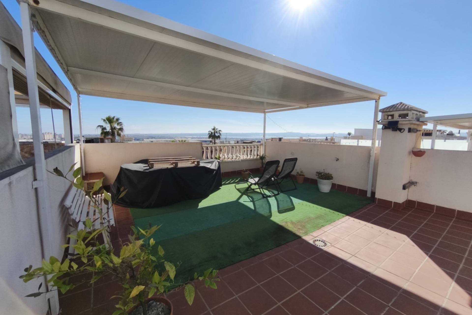 Resale - APARTMENT -
TORREVIEJA - Parque Acuático - Sector 25