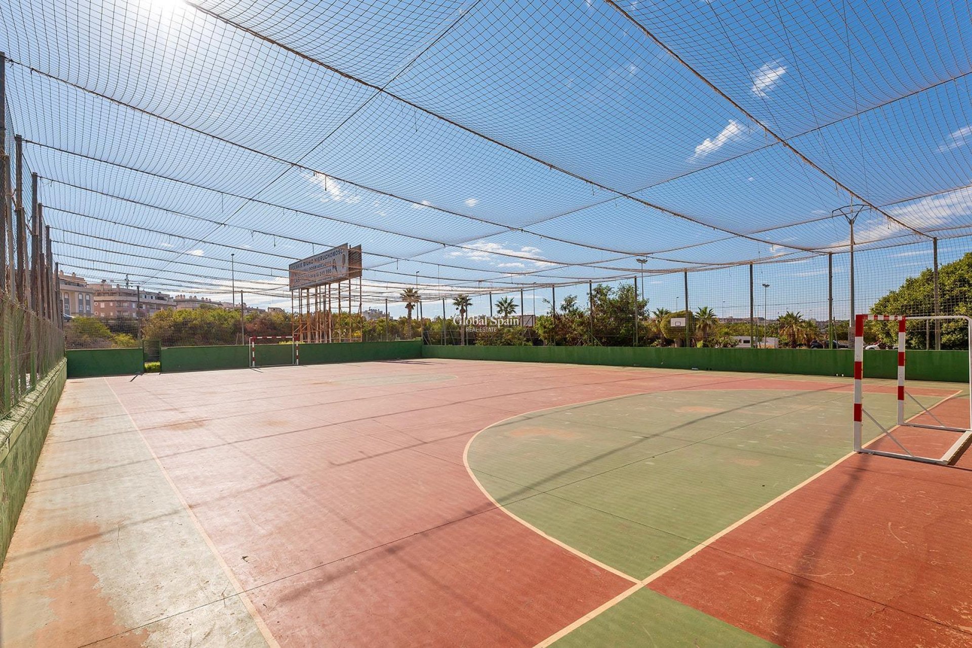 Resale - APARTMENT -
TORREVIEJA - Parque de las Naciones