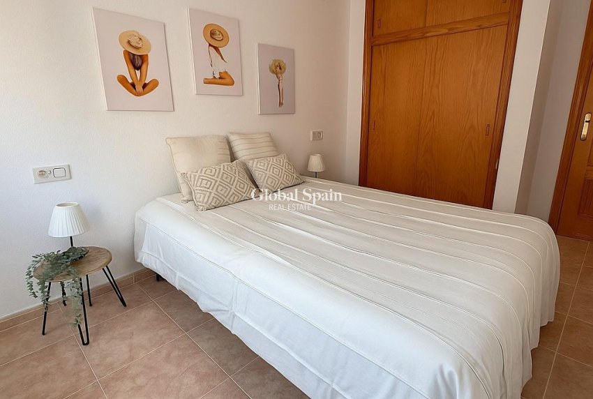 Resale - APARTMENT -
TORREVIEJA - Parque de las Naciones