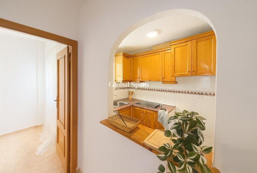 Resale - APARTMENT -
TORREVIEJA - Parque de las Naciones