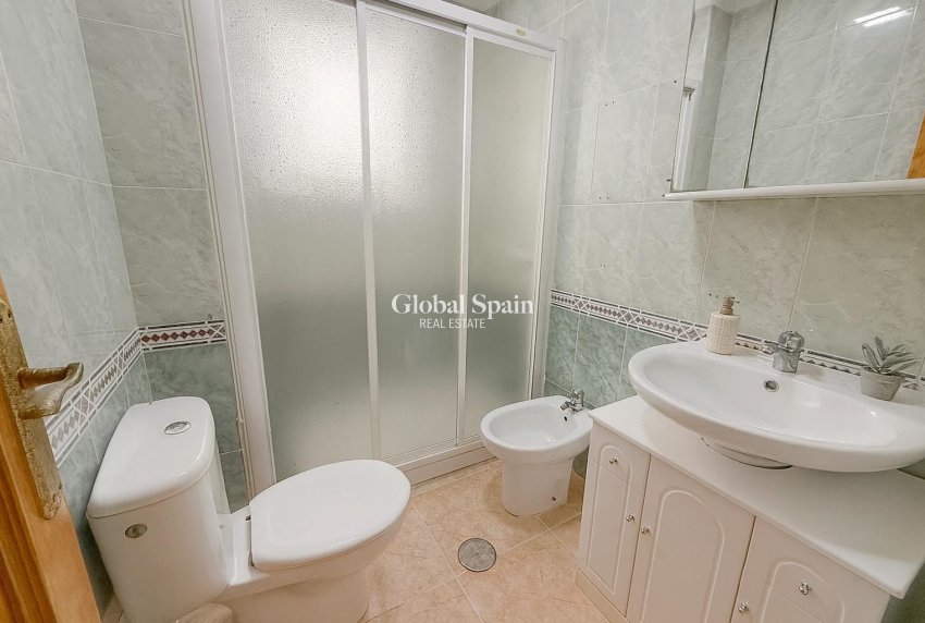 Resale - APARTMENT -
TORREVIEJA - Parque de las Naciones