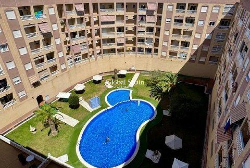Resale - APARTMENT -
TORREVIEJA - Parque de las Naciones