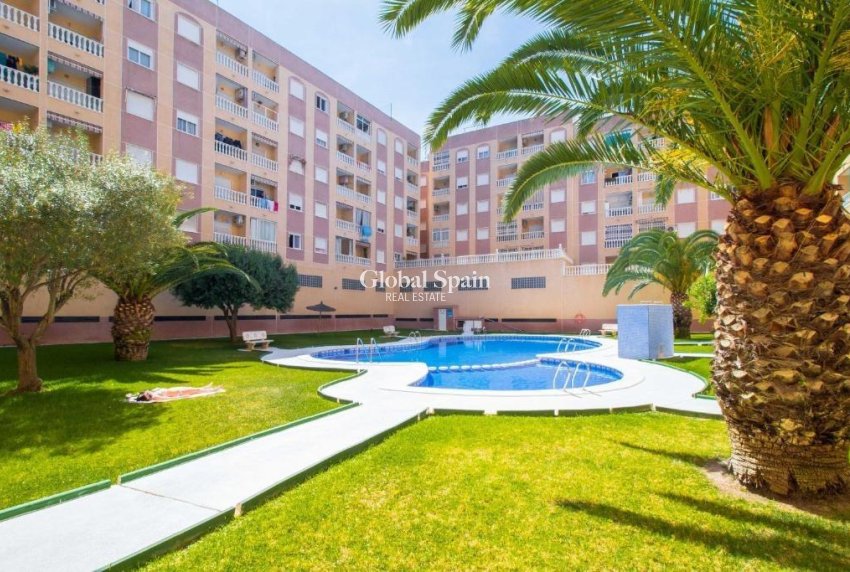 Resale - APARTMENT -
TORREVIEJA - Parque de las Naciones