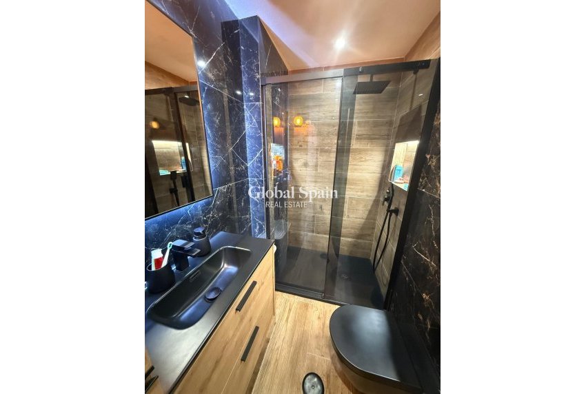 Resale - APARTMENT -
TORREVIEJA - Parque de las Naciones